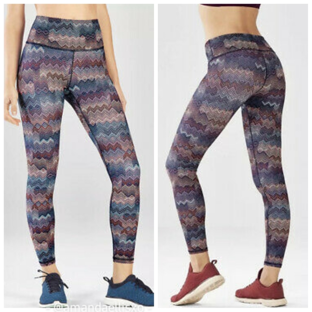 FABLETICS Mid-Rise Salar Ravenna Chevron Powerhold Leggings in Tahoe